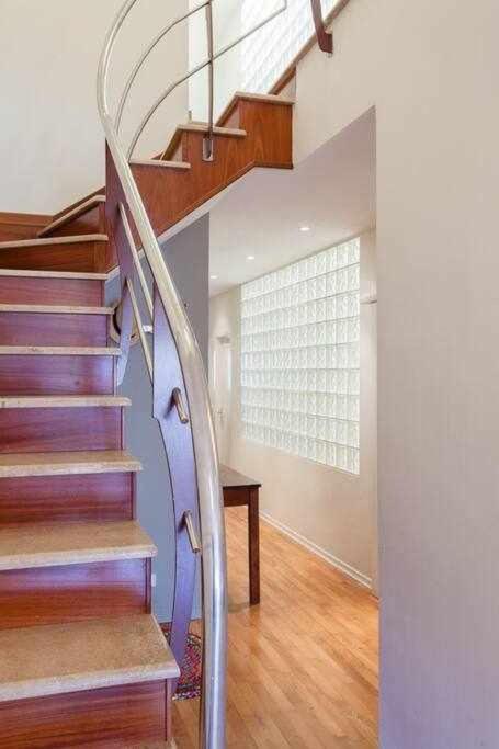 Sleep & Stay Luxury Top Floor Apt With Terrace خيرونا المظهر الخارجي الصورة
